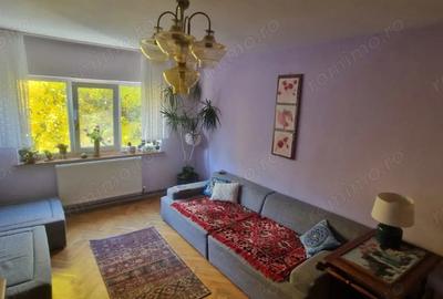 Proprietar vand apartament 3 camere, decomandat, 2 balcoane inchise - 10