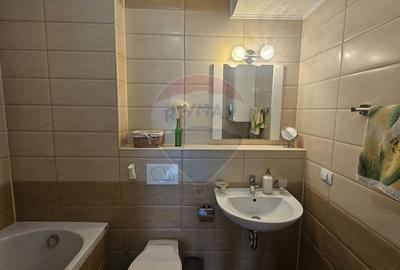 Apartament cu 3 camere decomandat, mobilat în Tractorul - 11