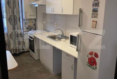 Apartament cu 3 camere semidecomandat în Central - 3