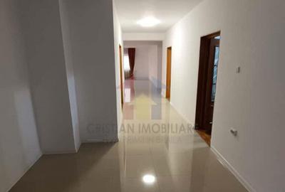 Casă cu 3 camere cu Teren 447 Mp în Chercea - 12