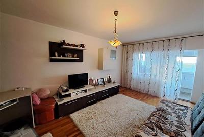 3 camere decomandat, centrala termica, etaj intermediar aproape de Complexul Stu - 2