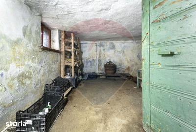 Casă cu 4 camere cu Teren 1068 Mp în Părău - 2