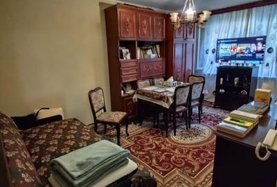 Apartament cu 3 camere decomandat în Rahova - 3