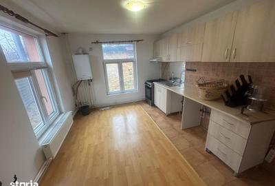 Casă cu 5 camere cu Teren 1000 Mp în Copou - 10