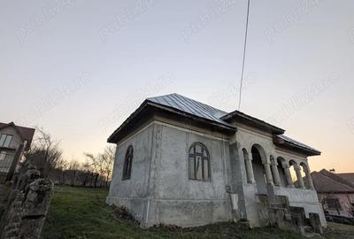 Casă cu 3 camere cu Teren 1106 Mp în Central - 2