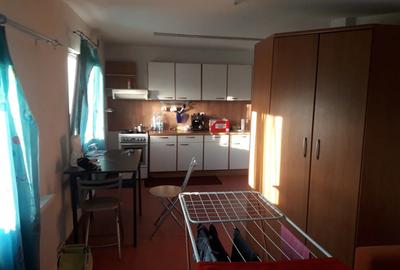 Inchiriez apartament et 1 - 4