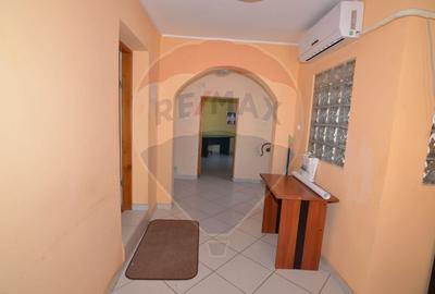 Casa / Vila cu 14 camere de vanzare in zona Centrala - 21