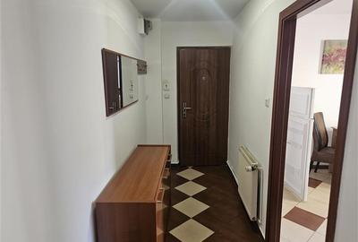Apartament cu 2 camere decomandat în Micro IV - 11