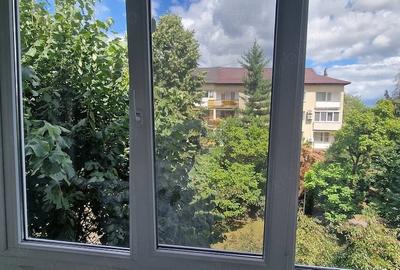 Apartament cu 4 camere decomandat în Central