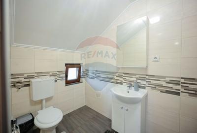 Casă individuală cu 7 camere cu Teren 600 Mp în Haieu - 36