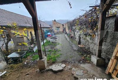 Apartament cu 4 camere decomandat în Central - 3