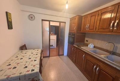 Apartament 3 camere  – Zona Garii, strada Longinescu - 8