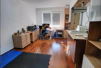 Apartament cu 3 camere decomandat în Gorjului - 3