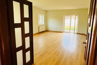 Vila Individuala Laguna Albastra | Bucatarie complet mobilata | Teren 600mp - 10