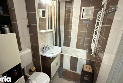 Apartament cu 4 camere decomandat în Central - 9