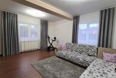 Casă individuală cu 4 camere cu Canalizare în Apărătorii Patriei - 15