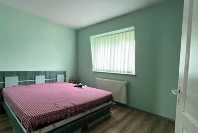 Casă cu 7 camere cu Teren 400 Mp în Aleea Tudor Neculai - 3