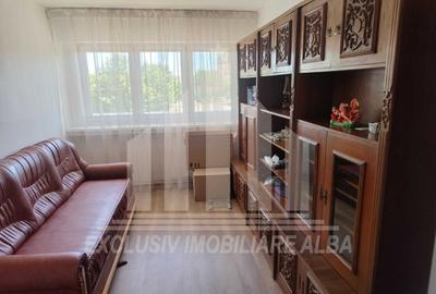 Apartament cu 4 camere decomandat, mobilat în Cetate - 1