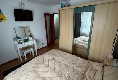 Apartament cu 3 camere decomandat în Ostroveni - 3