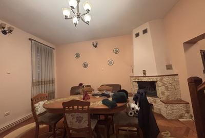 Casa de vanzare central - 1