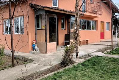 Casă cu 5 camere în Central - 1