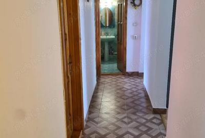 Apartament cu 4 camere decomandat în Central - 2
