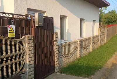 Casă cu 4 camere cu Teren 1000 Mp în Rebricea - 2