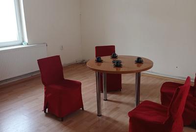 Spațiu comercial, de 60 mp, în Central - 2