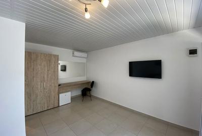 Casă cu 4 camere cu Teren 1400 Mp în Central - 2