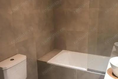 Garsonieră decomandată în Gorjului