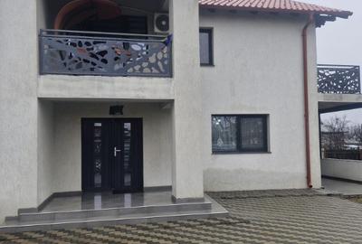 Casă cu 5 camere cu Teren 900 Mp în Central - 8