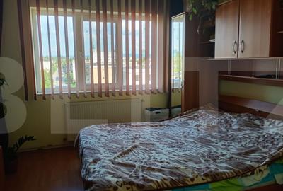 Apartament de vanzare, cu 3 camere, decomandat, 65 mp, cartierul Ciucului - 2