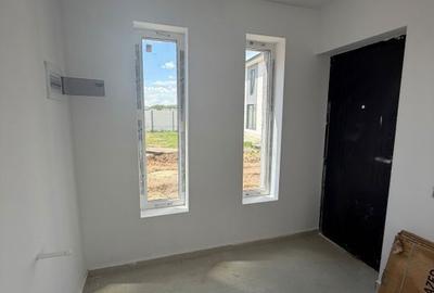 Casă cu 4 camere cu Teren 275 Mp în Central - 10