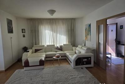 Casă cu 7 camere în Tractorul - 7