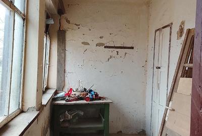 Casă cu 3 camere cu Teren 1084 Mp în Central - 6