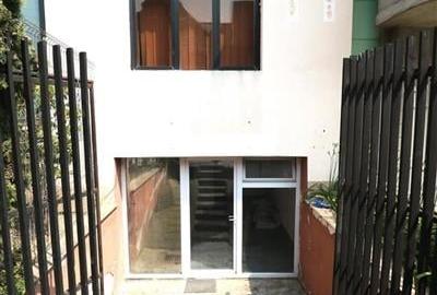 Spatiu comercial 20mp , zona Lipovei