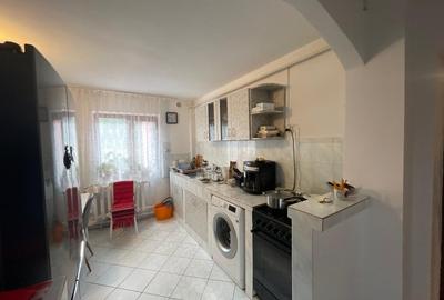 Apartament de vanzare cu 3 camere, 81 mp, zona Victor Babes - 4