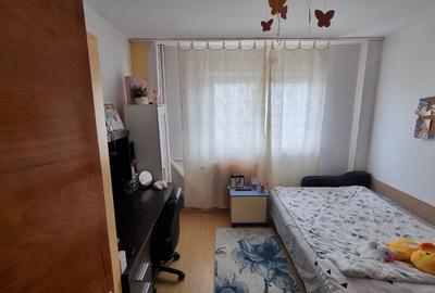 2 camere BRD Sebastian, proprietar - 3