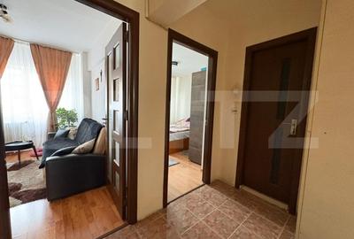 Apartament de vanzare, cu 3 camere in zona Pietei Flora - 2