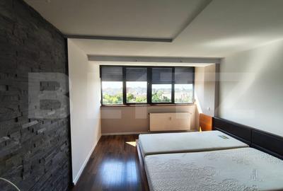 Apartament cu 3 camere, zona Rogerius - 3