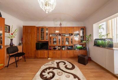 Apartament cu 3 camere decomandat, mobilat în Găvana