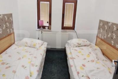 Casă cu 11 camere cu Teren 670 Mp în Predeal - 9