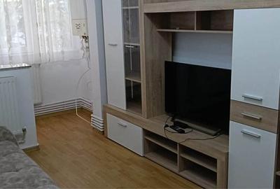 Apartament cu 2 camere în Micro 20 - 4