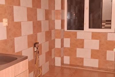 Garsonieră decomandată în Titan - 8