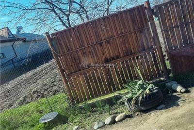 Teren de 300 mp, în Central - 5