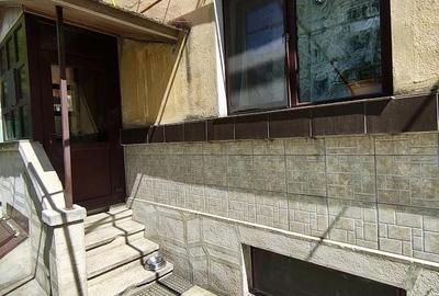 Casă cu 7 camere cu Teren 600 Mp în Central - 8