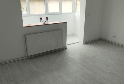 Apartament 3 camere dec, Timisoara, zona Simion Barnutiu, et 2/4 - 1