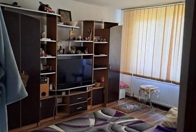 Apartament cu 4 camere decomandat în Brâncoveanu