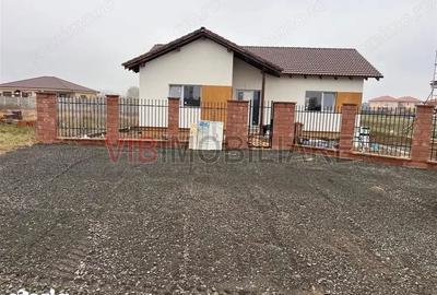Casă cu 4 camere cu Teren 635 Mp în Central - 2