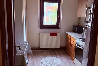 Apartament cu 3 camere decomandat în Central - 1